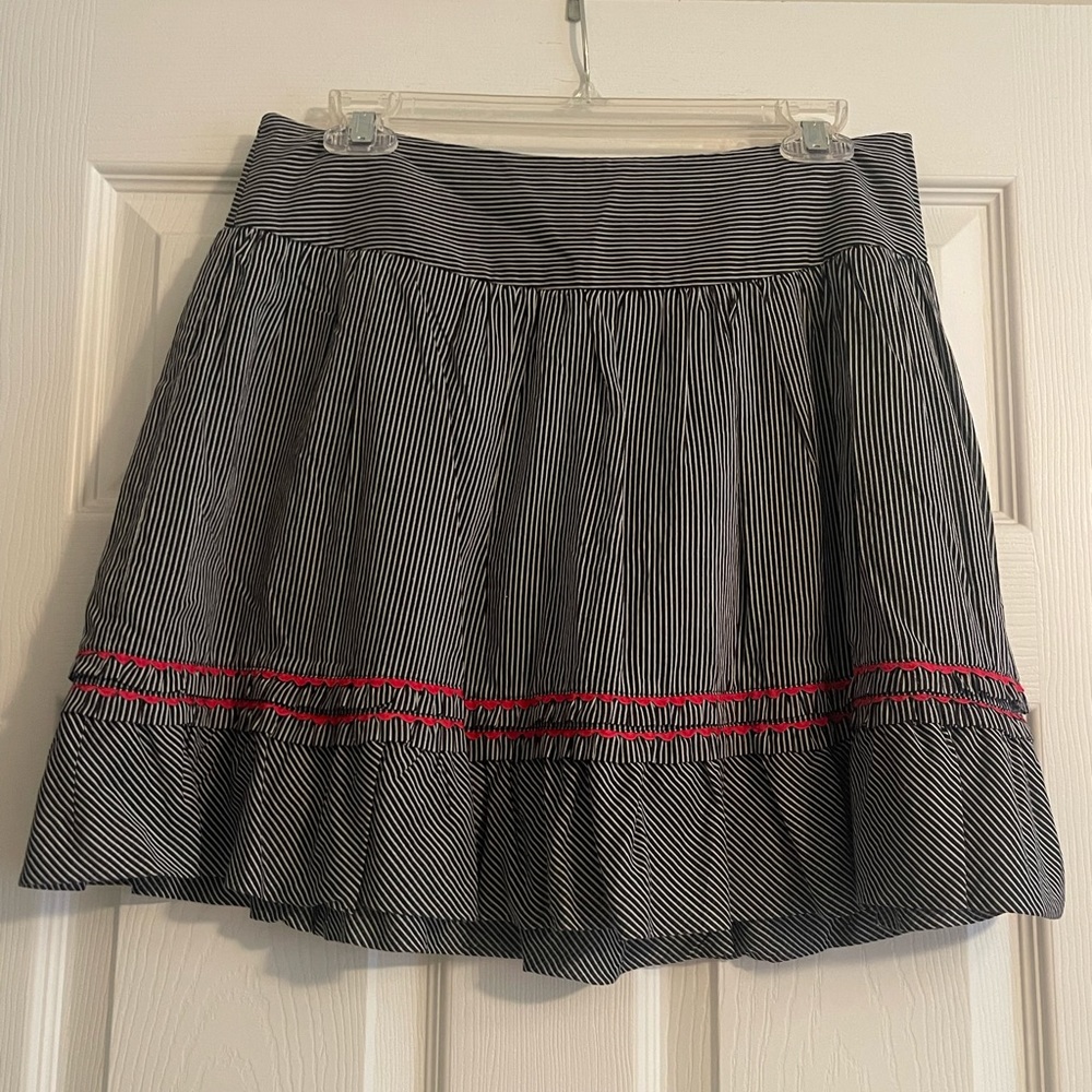 Kensie Girl Black & White Striped Skirt with Red Stitching size 3